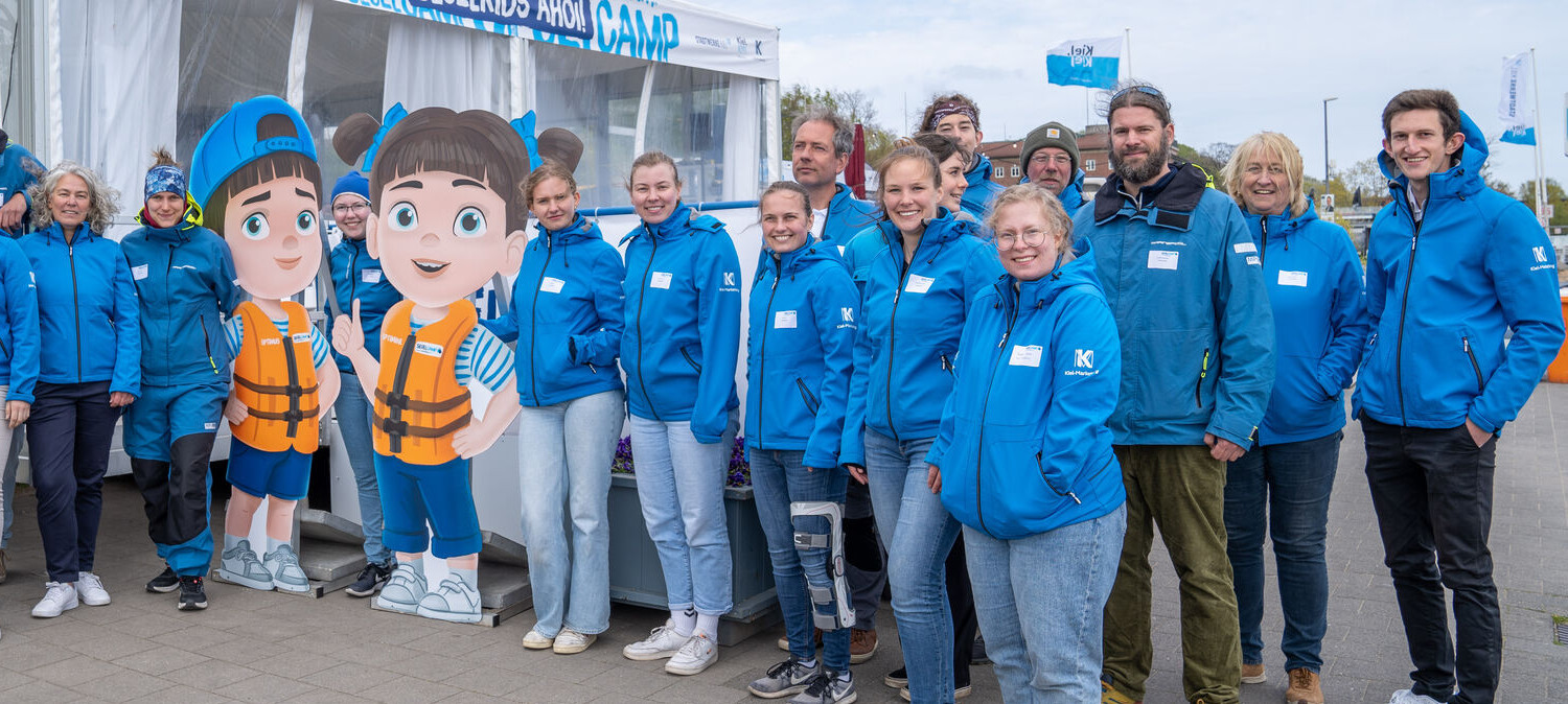 Kiel-Marketing GmbH Crew vor dem Segelcamp