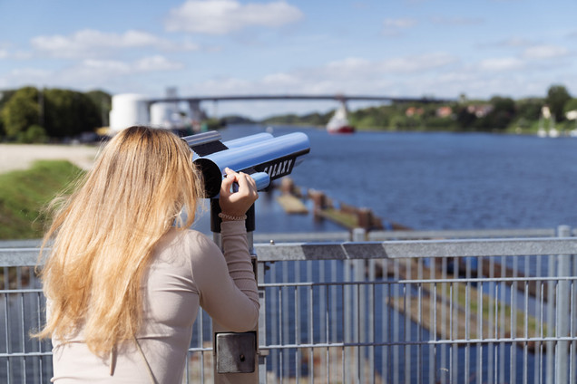 Fernrohr auf der Schleusenaussichtsplattform