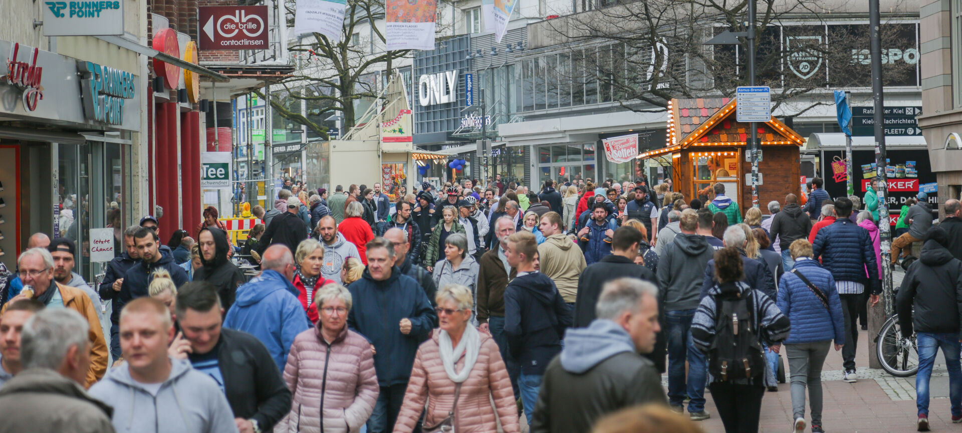 Volle Holstenstraße 